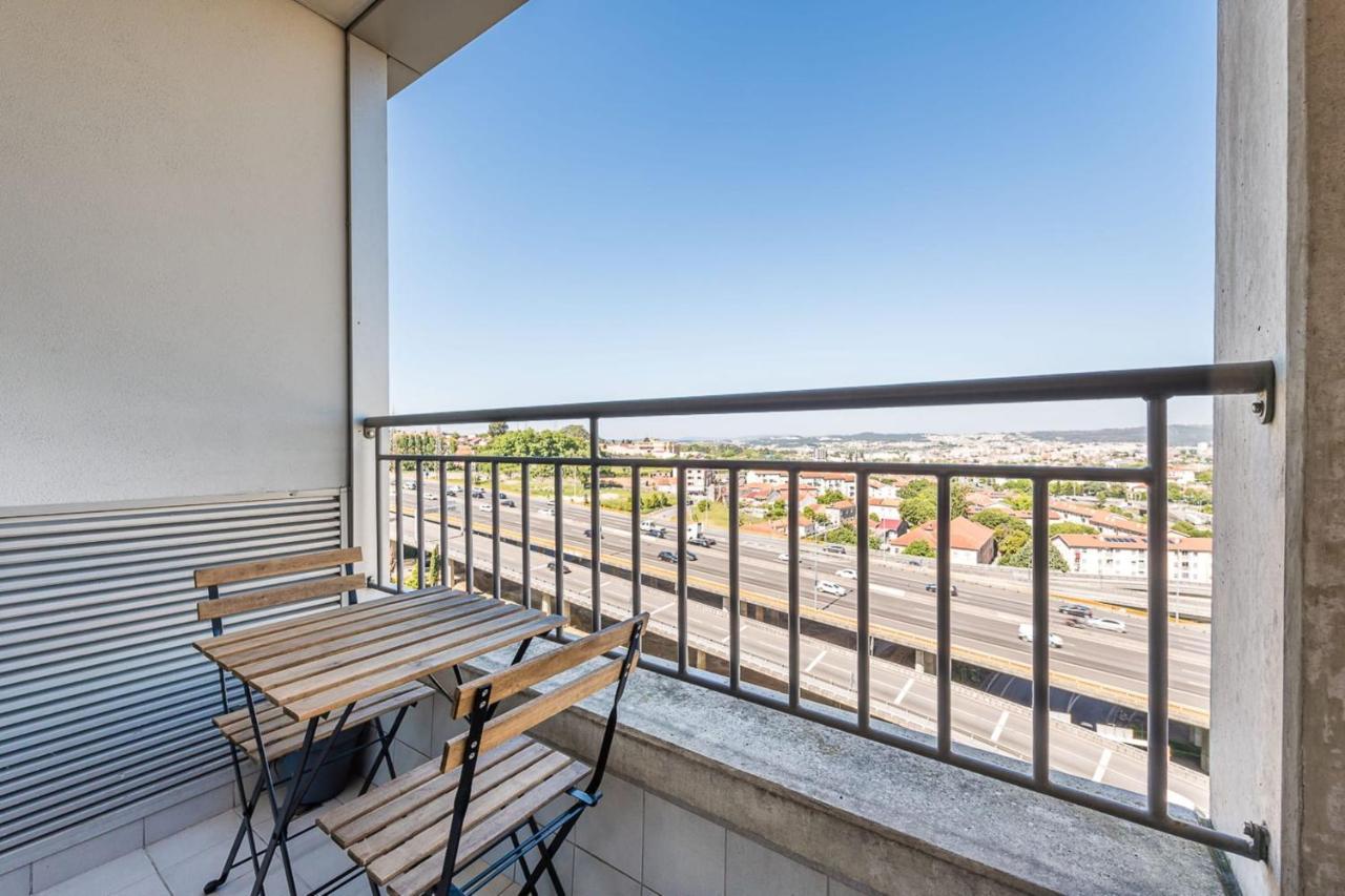 Dragon Stadium Studio W Balcony By Lovelystay OOporto Extérieur photo